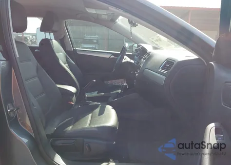 2013 Volkswagen Jetta 2.5L Se from USA, damaged, VIN 3VWDX7AJ6DM368745